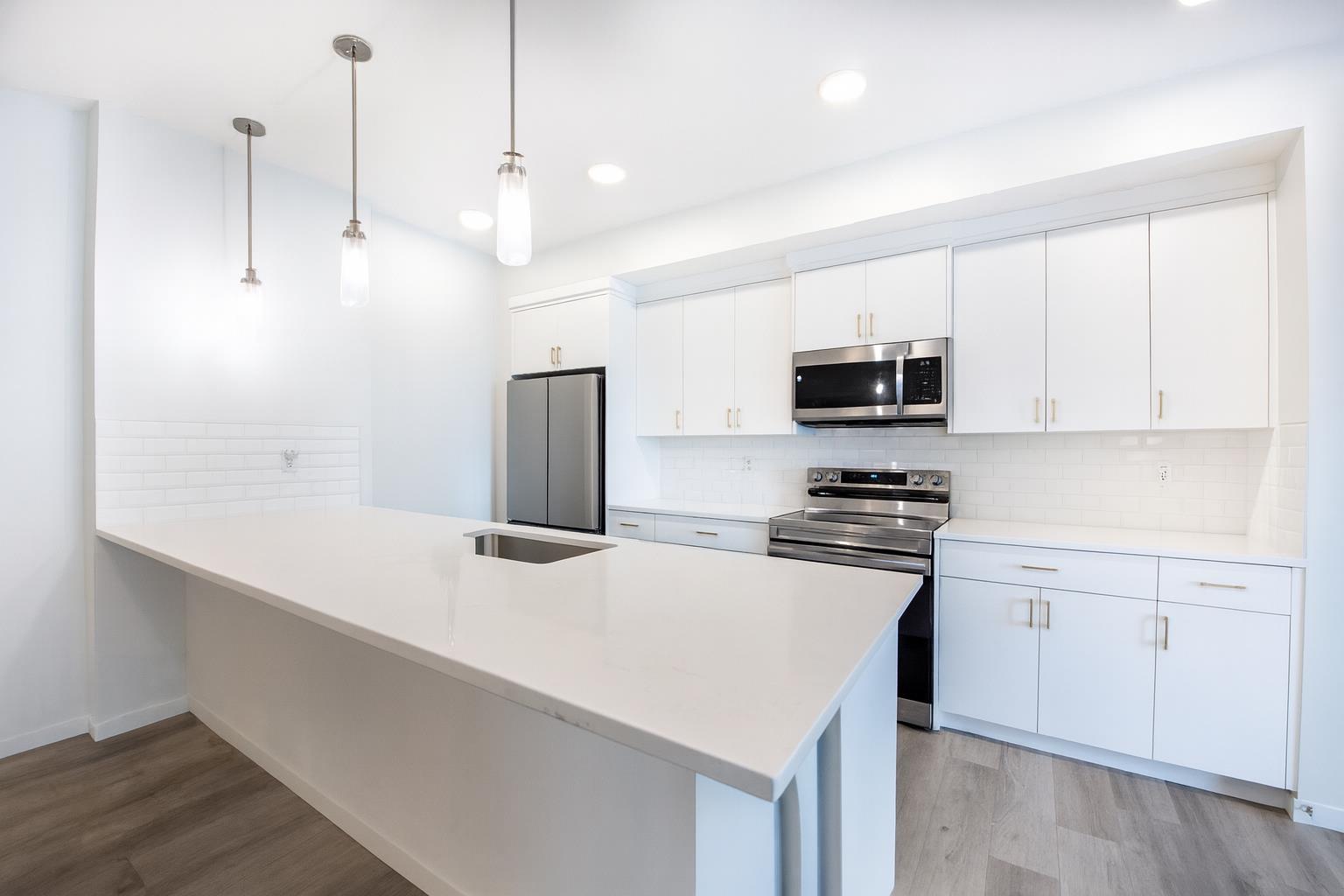 220 Seton Grove SE 2303