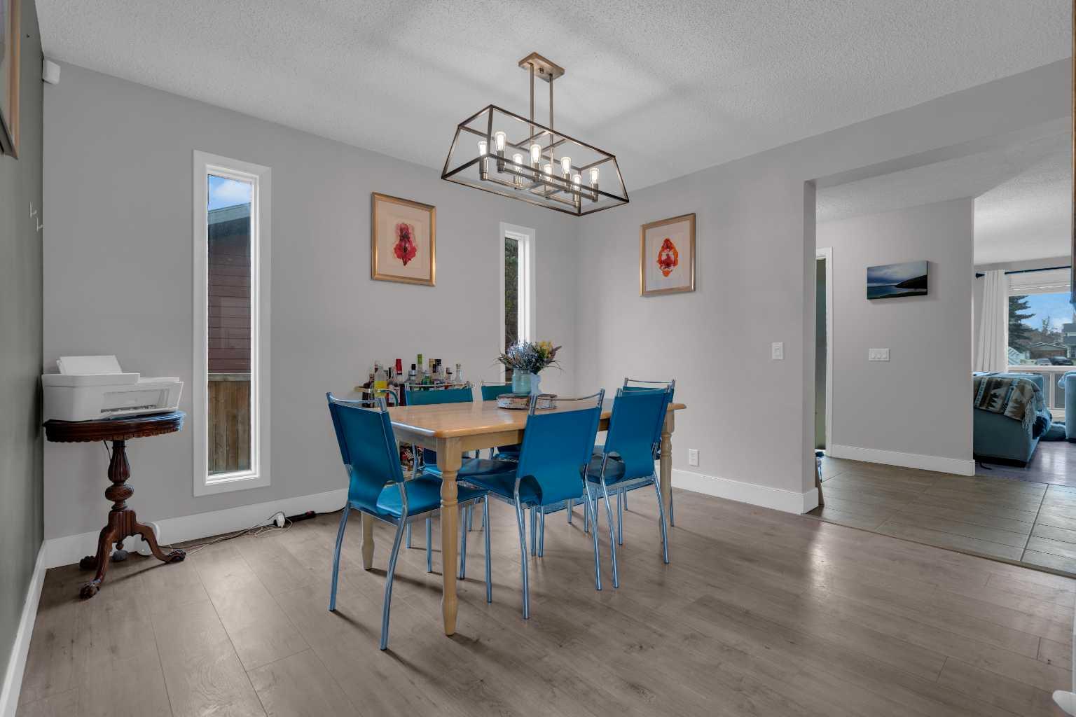 28 Woodglen Close SW