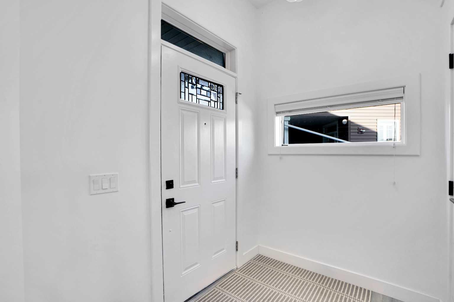 32 Redstone Court NE