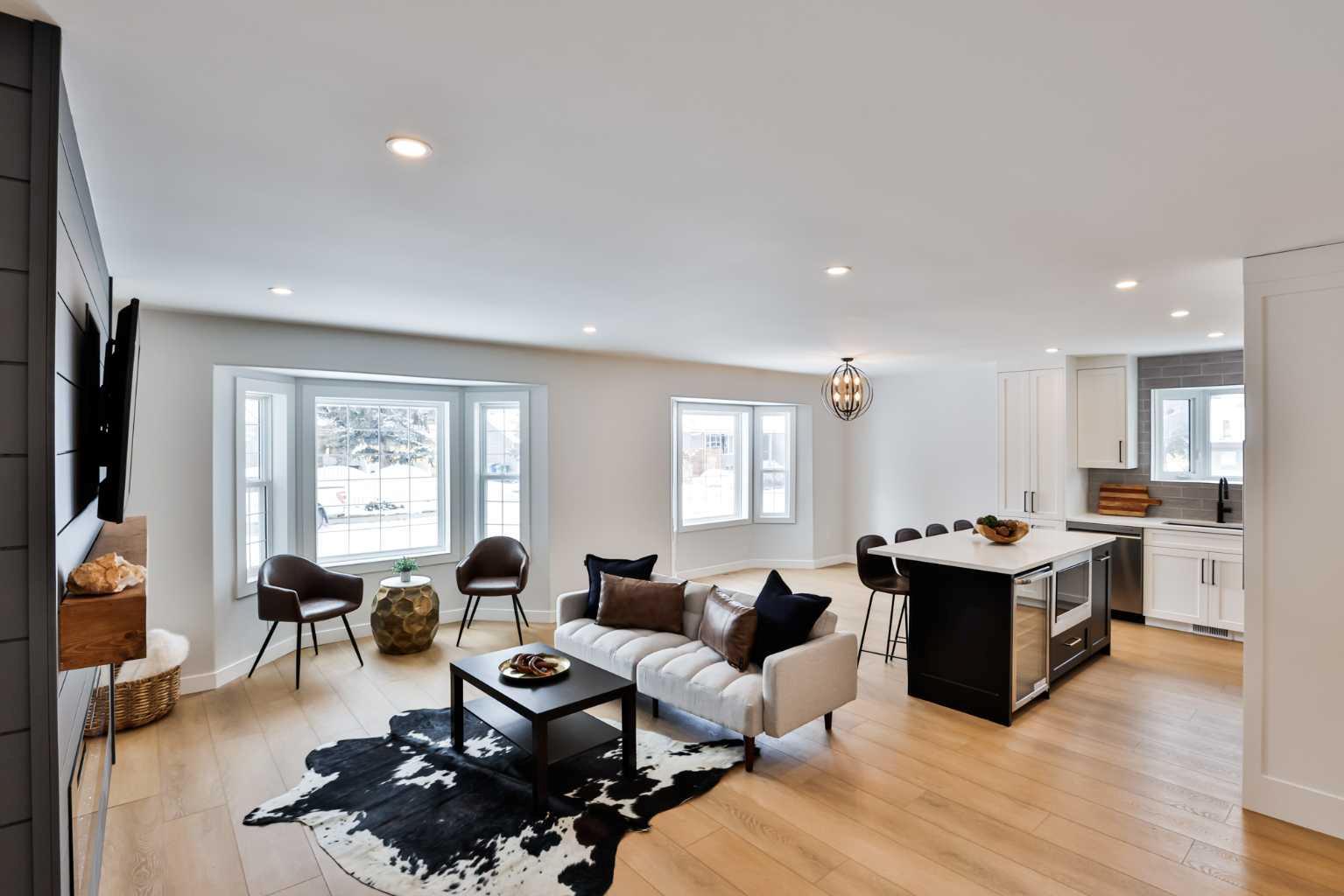330 Wascana Crescent SE