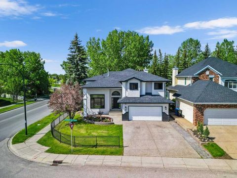 5 Mckenzie Lake Point SE Calgary AB T2Z 1L7