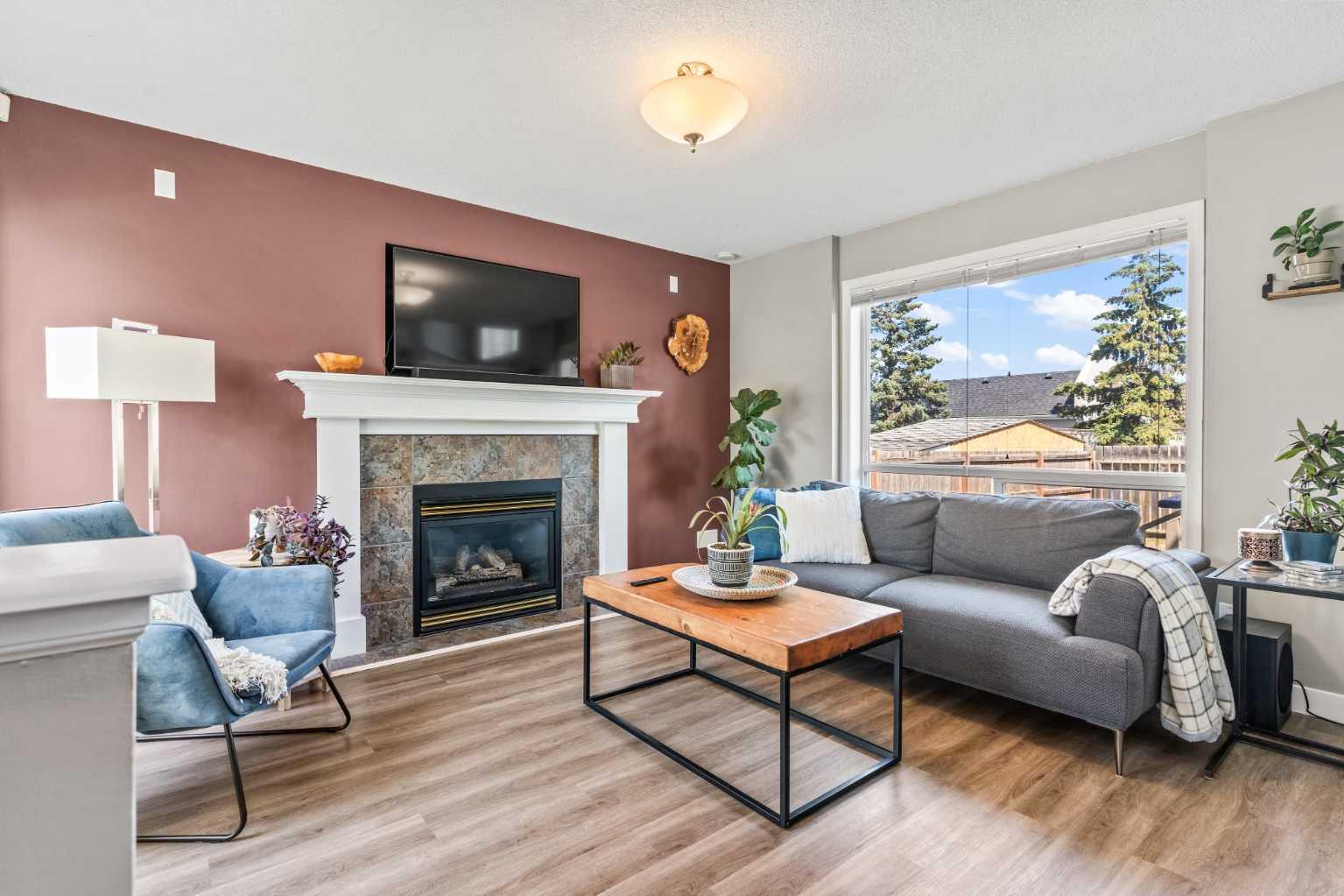155 Erin Grove SE