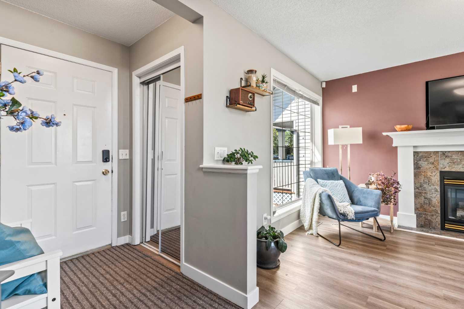 155 Erin Grove SE