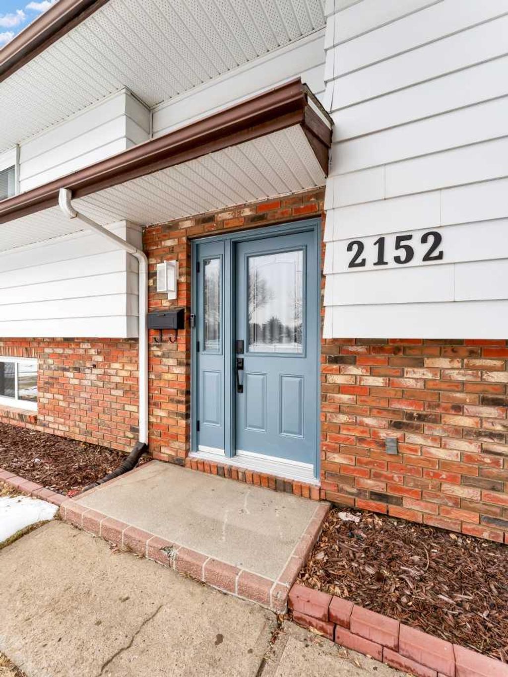 Photo of 2152 Hughes Crescent NE, Medicine Hat, AB T1C 1L9 (MLS # A2283342)