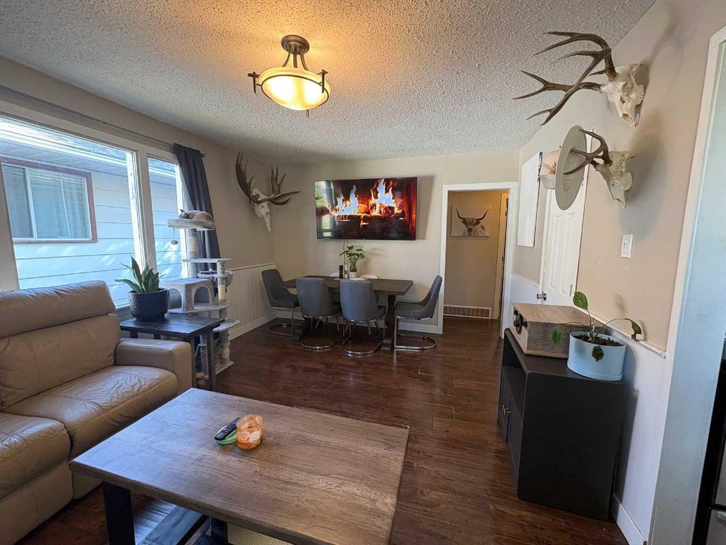 Photo of 4705 49 Street, Lloydminster, SK S9V 0L9 (MLS # A2348233)