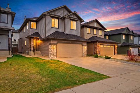 Photo of 61 Saddleland Drive NE, Calgary, AB T3J 5J3 (MLS # A2306031)
