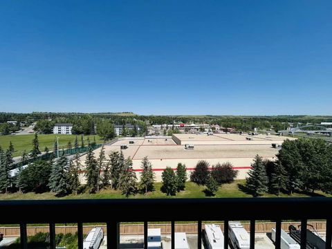 Photo of 5204 Dalton Drive NW #806, Calgary, AB T3A 3H1 (MLS # A2304757)