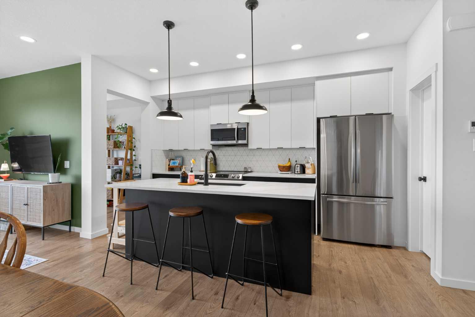 163 Creekstone Way SW