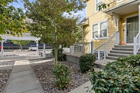 Photo of 147 Mckenzie Towne Close SE, Calgary, AB T2Z 1A7 (MLS # A2263174) Photo of 147 Mckenzie Towne Close SE, Calgary, AB T2Z 1A7 (MLS # A2263174)