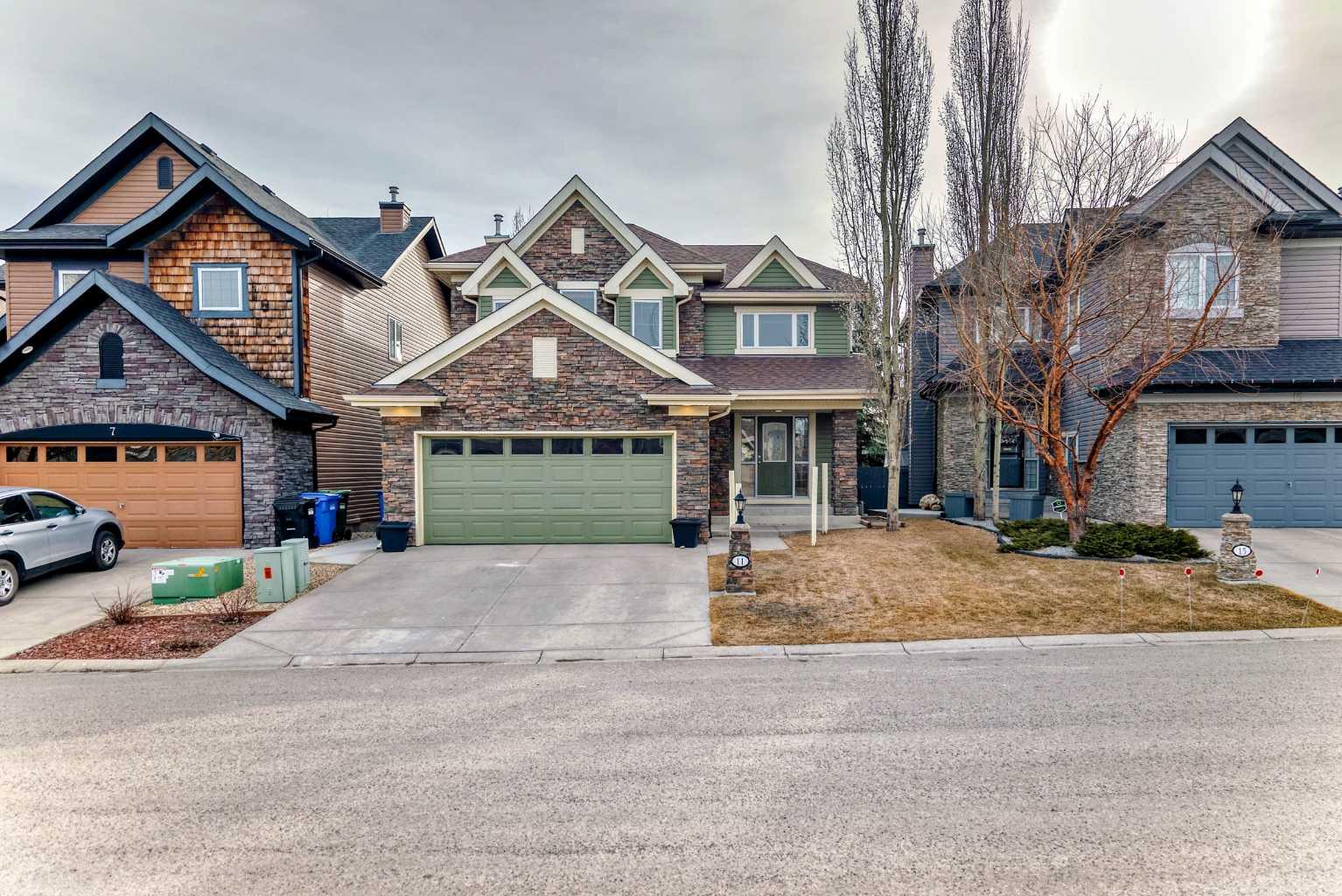 11 Cougar Plateau Place SW