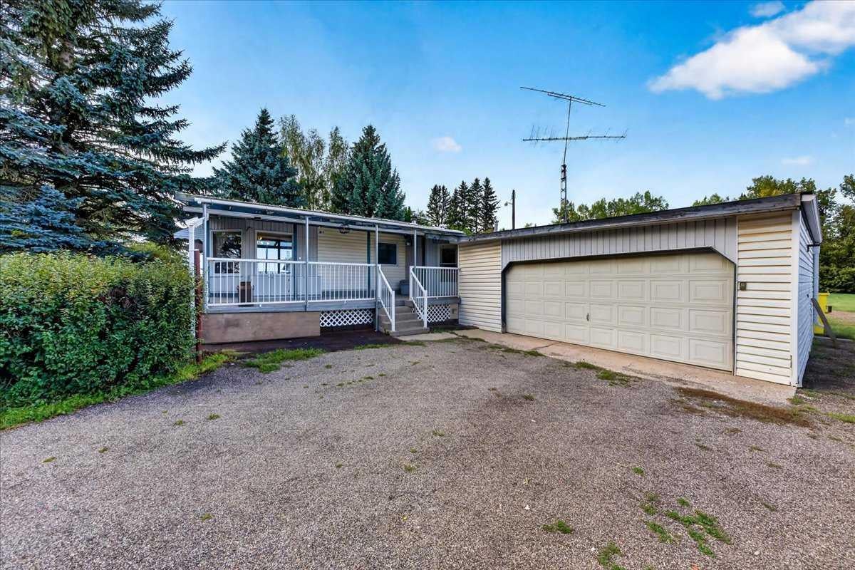 33049 Range Road 22