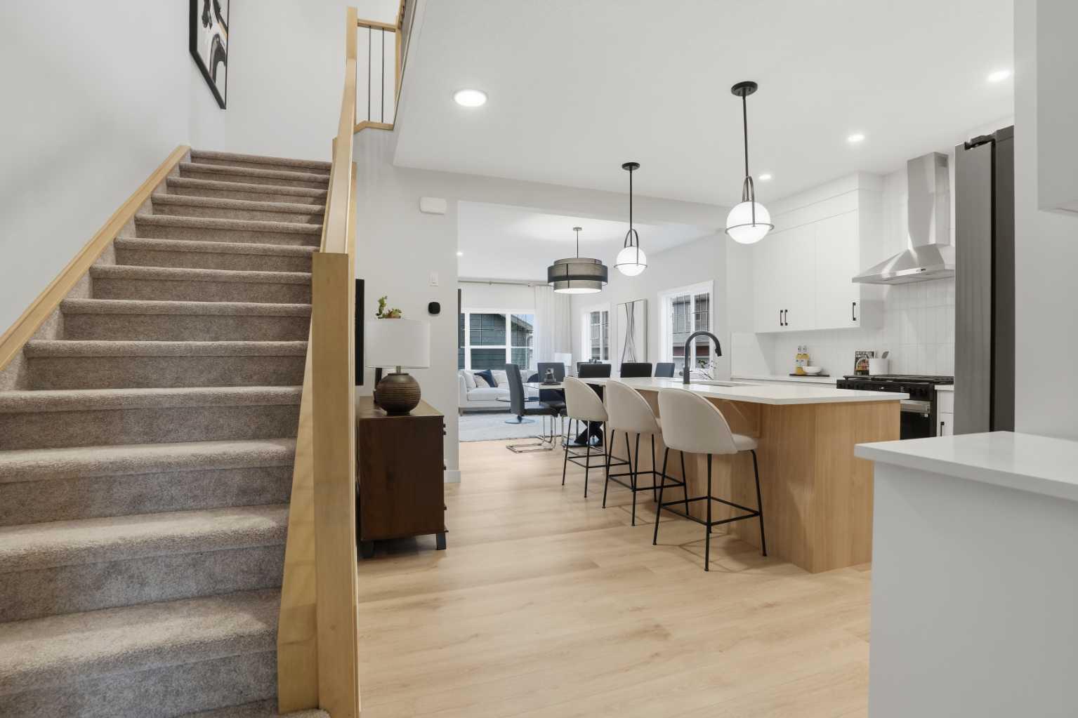 76 Buffaloberry Manor SE