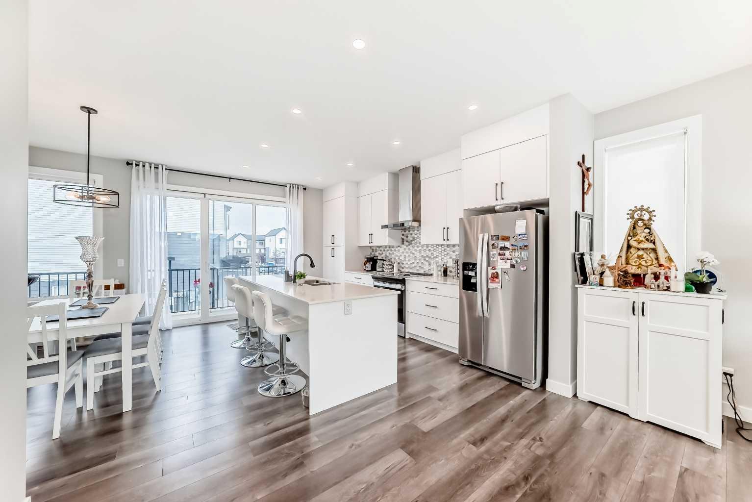 71 Skyview Ranch Avenue NE