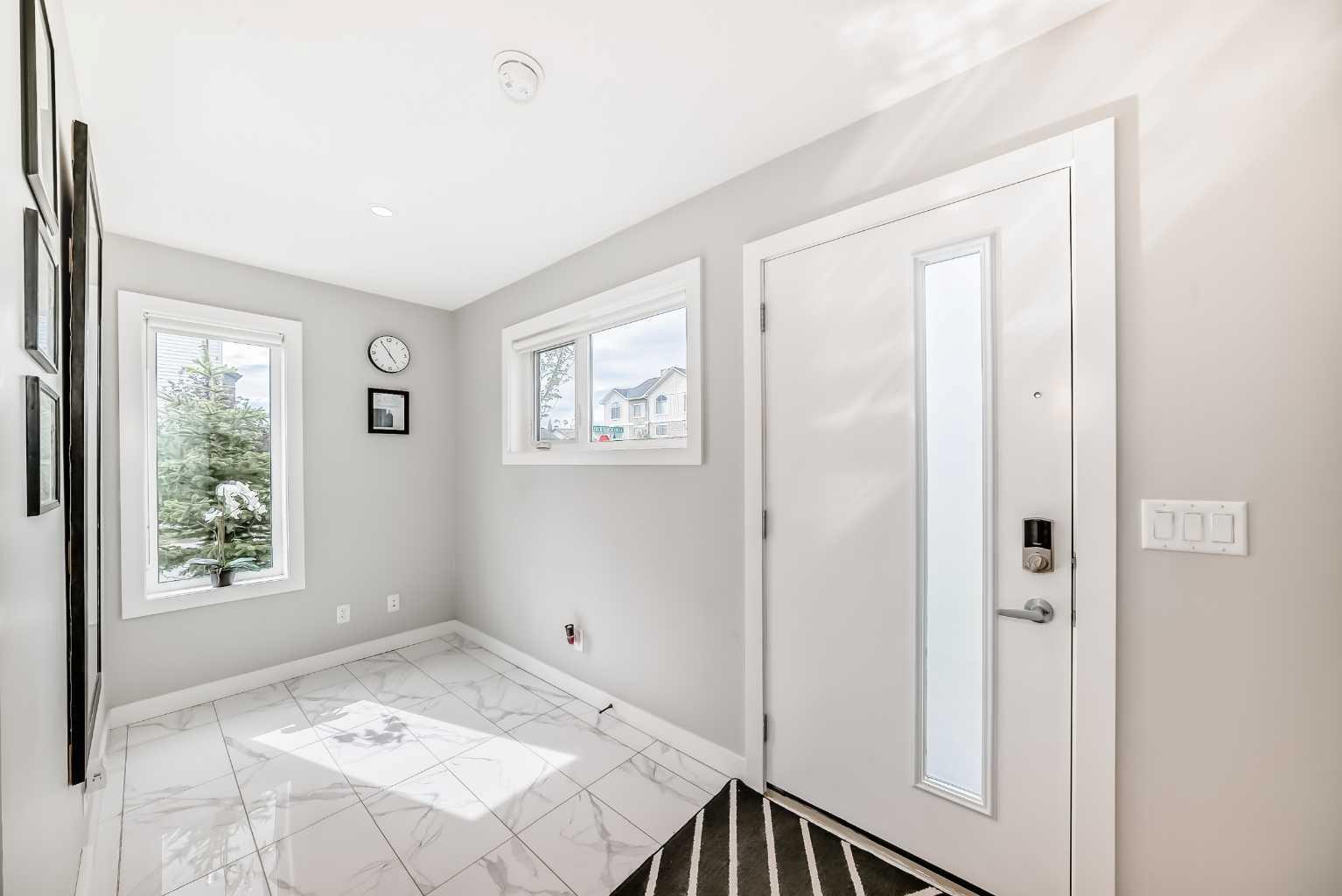 71 Skyview Ranch Avenue NE