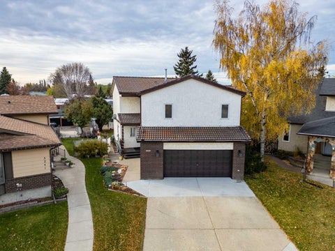 Photo of 5245 42 Street, Olds, AB T4H 1A9 (MLS # A2353273)