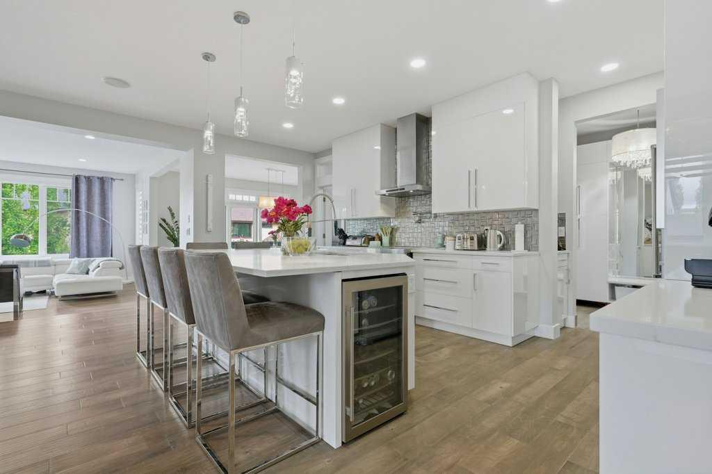 73 Westpark Crescent SW