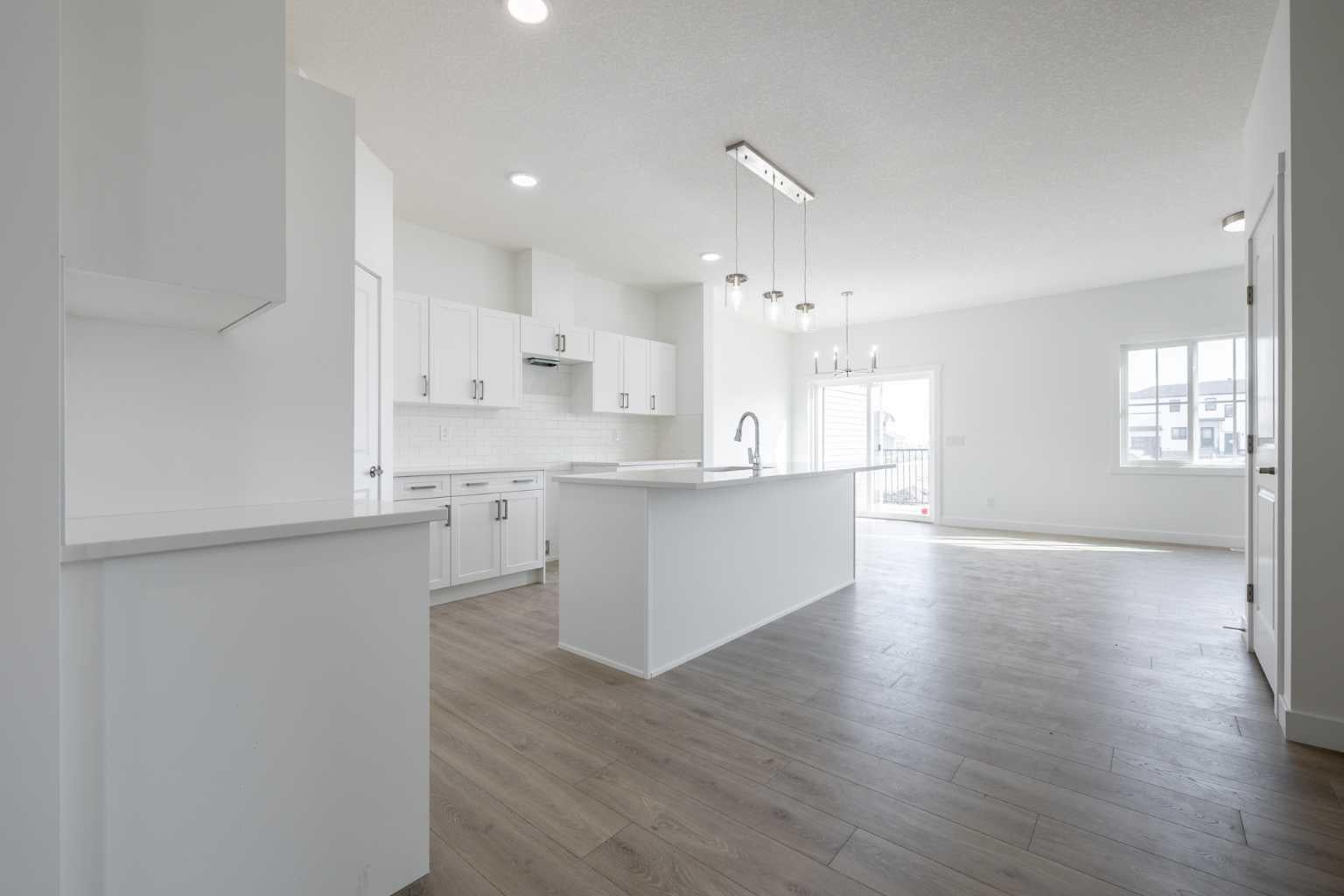 304 Edgefield Close