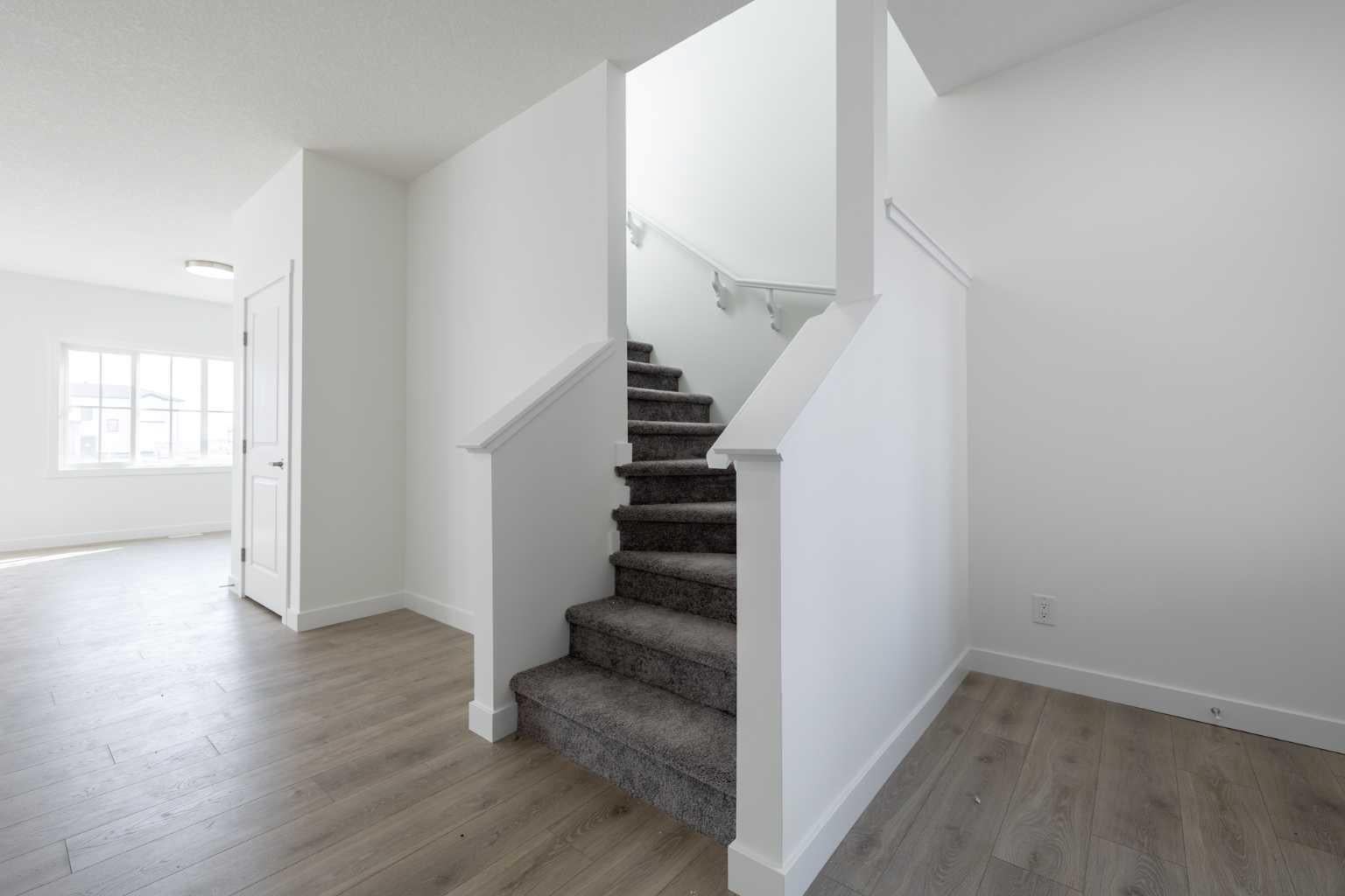 304 Edgefield Close