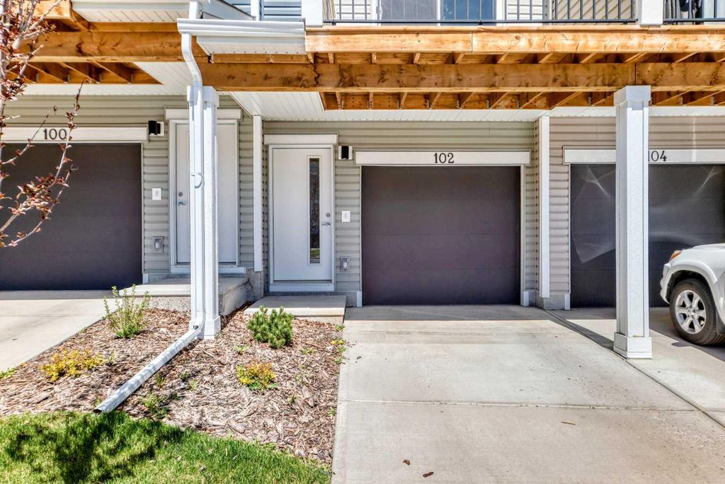Photo of 102 Tuscany Summit Square NW, Calgary, AB T3L 0G1 (MLS # A2310165)