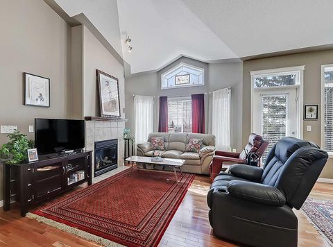 Tiny photo for 439 Rocky Vista Gardens NW, Calgary, AB T3G 5V1 (MLS # A2301725)