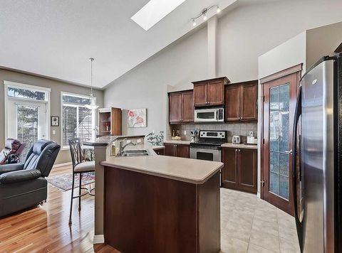 Tiny photo for 439 Rocky Vista Gardens NW, Calgary, AB T3G 5V1 (MLS # A2301725)