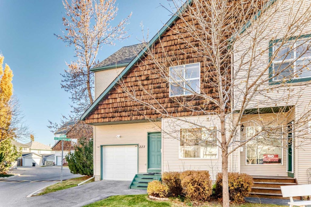 Photo of 227 Bridlewood View SW, Calgary, AB T2Y 3X7 (MLS # A2353873)