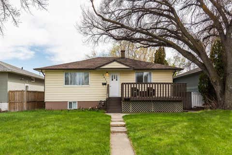 Photo of 1414 13 Avenue S, Lethbridge, AB T1K 0R5 (MLS # A2307160)