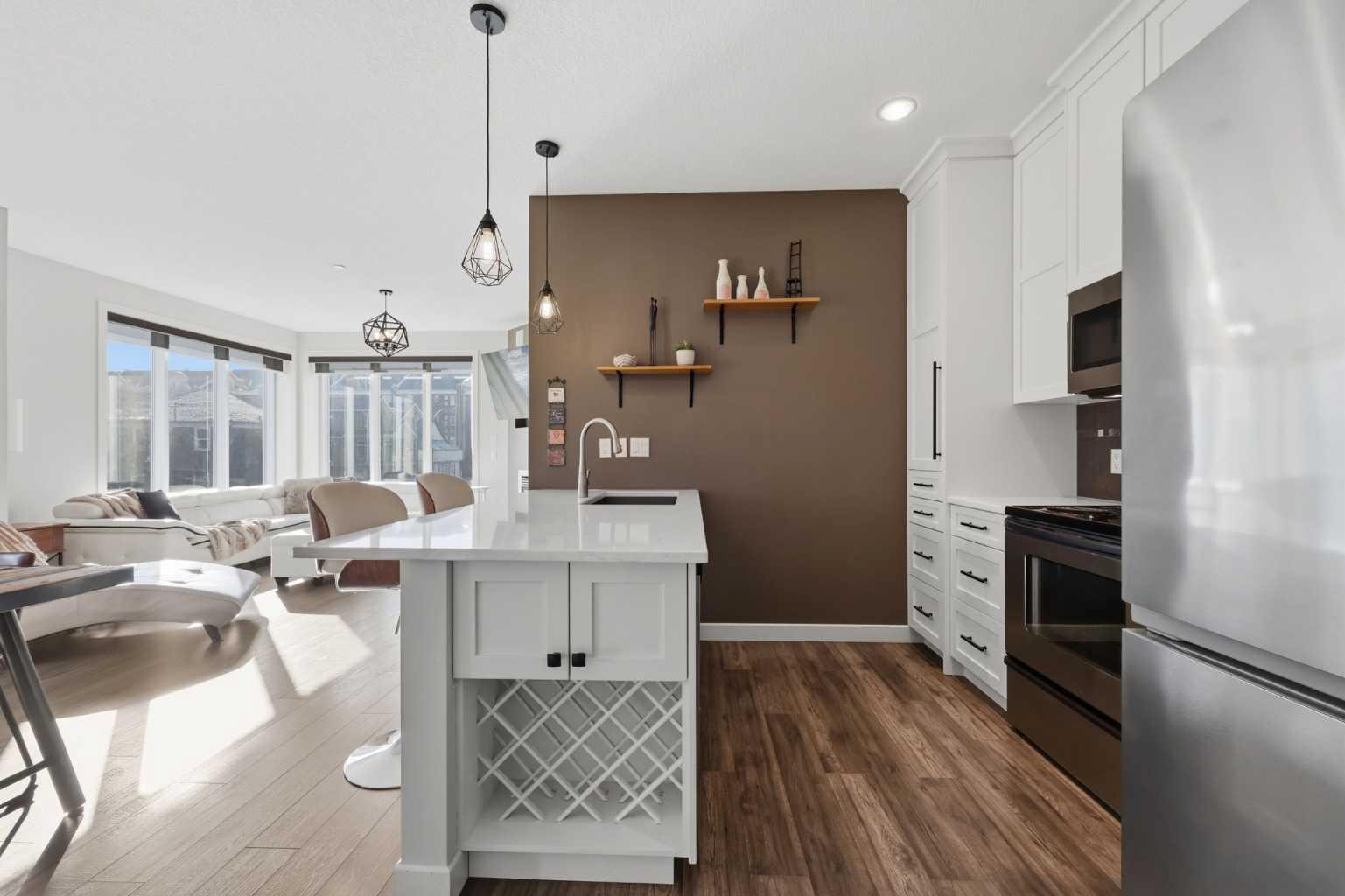 910 18 Avenue SW 206