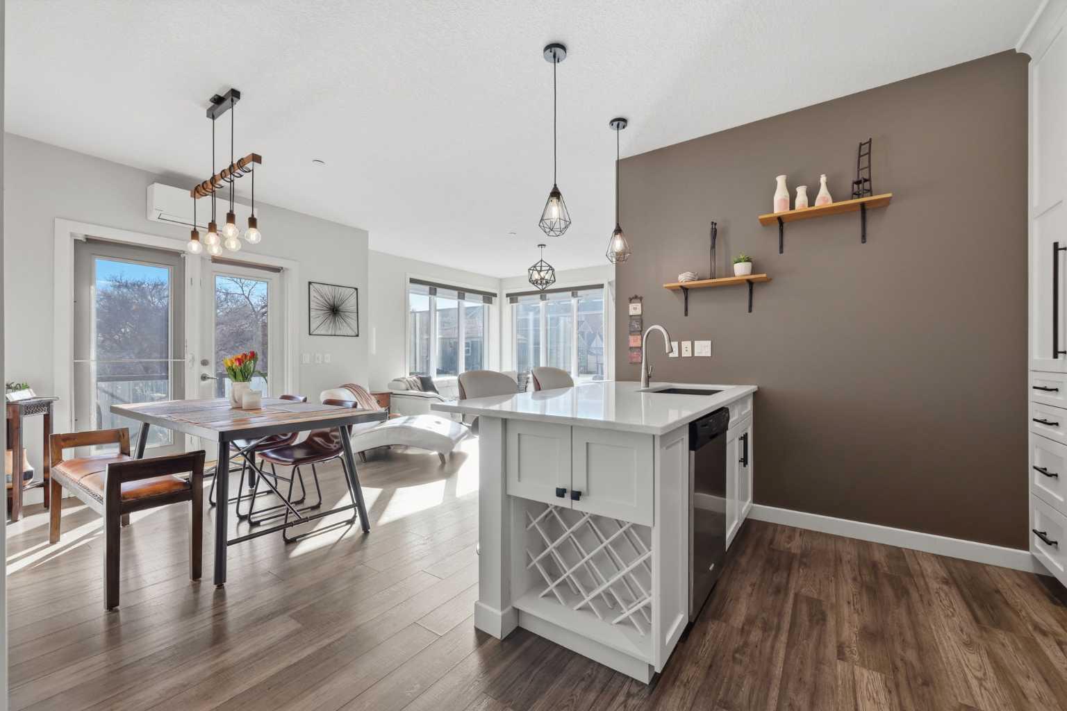 910 18 Avenue SW 206