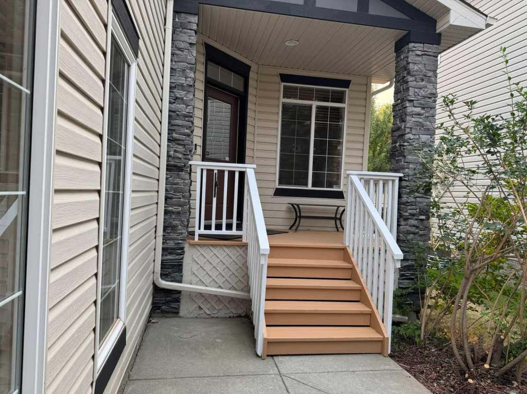Photo of 420 Royal Oak Circle NW, Calgary, AB T3G 4X8 (MLS # A2335895)