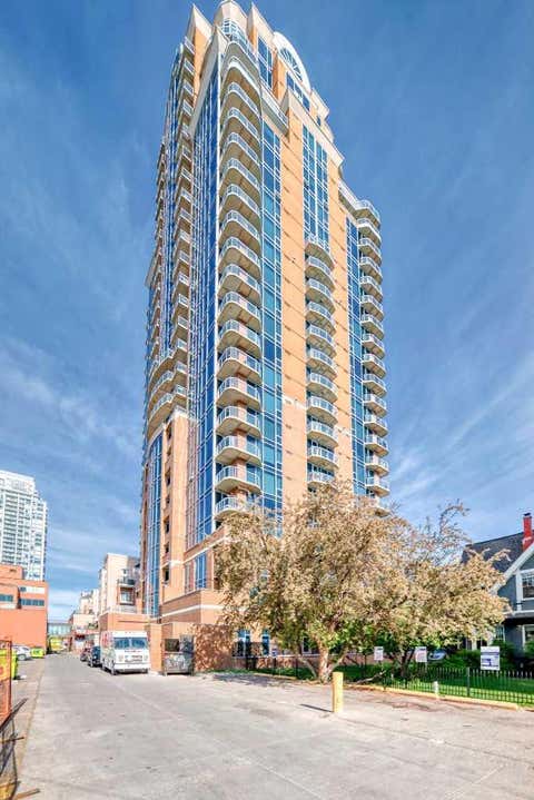 Photo of 817 15 Avenue SW #402, Calgary, AB T2R 0H8 (MLS # A2339905)