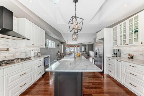 Photo of 52 Hidden Vale Crescent NW #5103, Calgary, AB T3A 5B5 (MLS # A2276164)