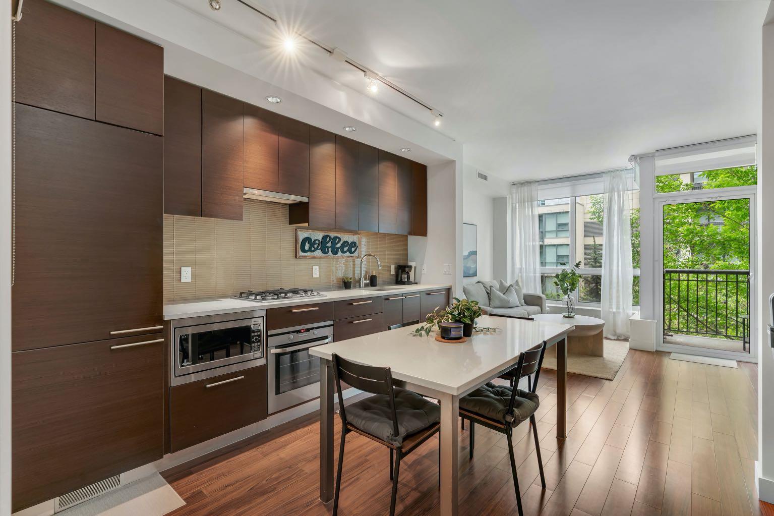 222 Riverfront Avenue SW 357
