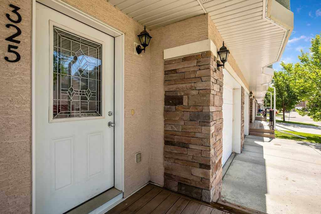 325 Strathcona Circle