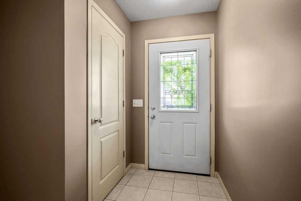 325 Strathcona Circle