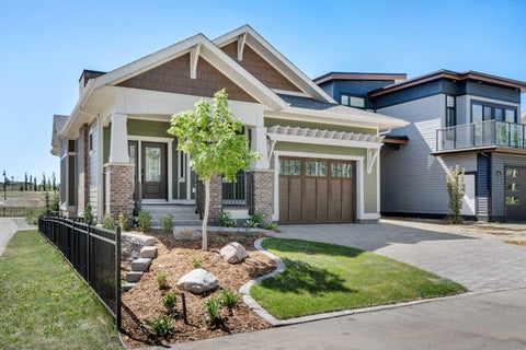 Photo of 7 Songbird Green, Sylvan Lake, AB T4S 0S6 (MLS # A2288342)