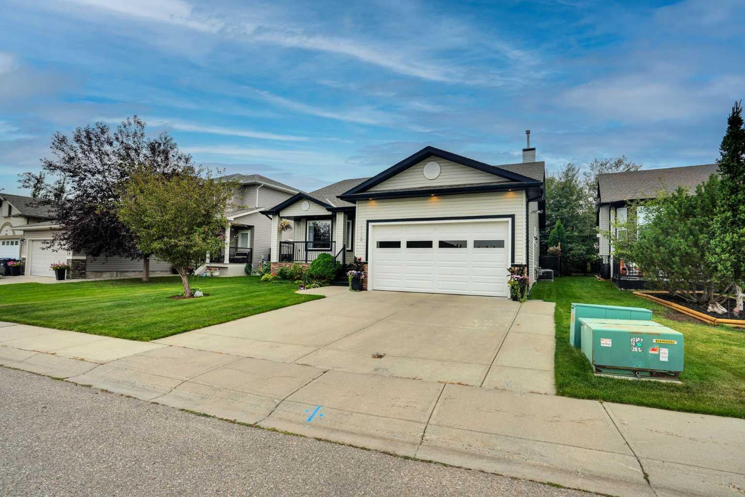 112 Aspen Creek Crescent