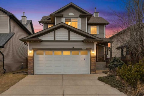 Photo of 1009 Channelside Way SW, Airdrie, AB T4B 3H9 (MLS # A2303627)
