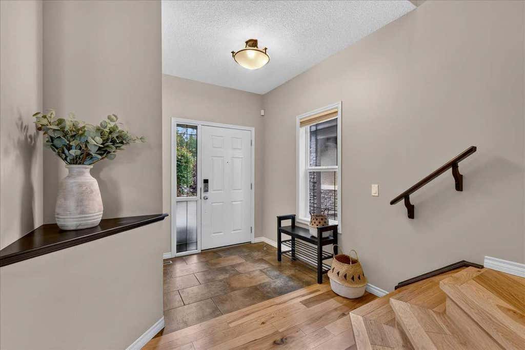Photo of 174 Cranridge Terrace SE, Calgary, AB T3M 0H9 (MLS # A2336800)