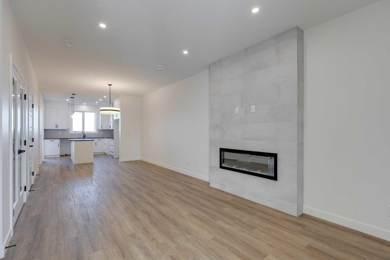 8542 Huxbury Drive NE