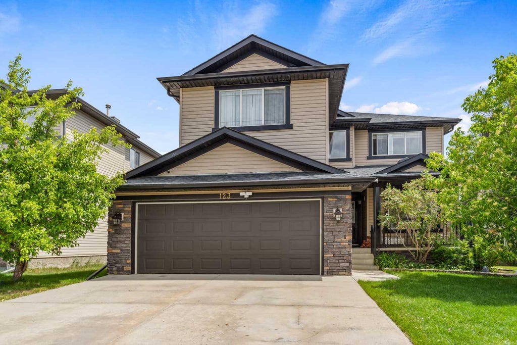 Photo of 123 Hawkmere View, Chestermere, AB T1X 1T7 (MLS # A2315347)