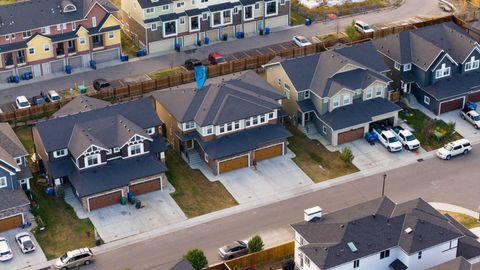 Photo of 243 Kinniburgh Road, Chestermere, AB T1X 0Y7 (MLS # A2262693)