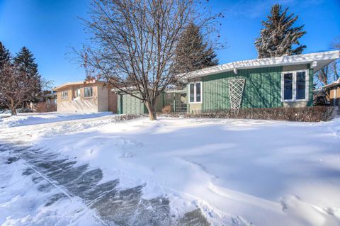 5123 Viceroy Drive NW Calgary AB T3A 0V2