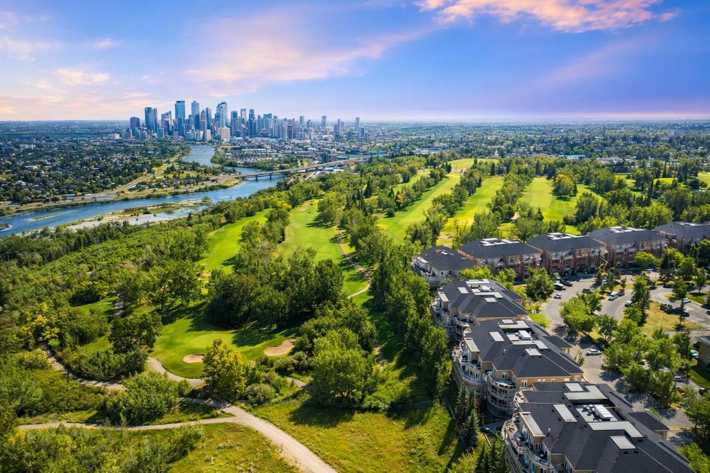 Photo of 4 Hemlock Crescent SW #404, Calgary, AB T3C 2Z1 (MLS # A2285983)