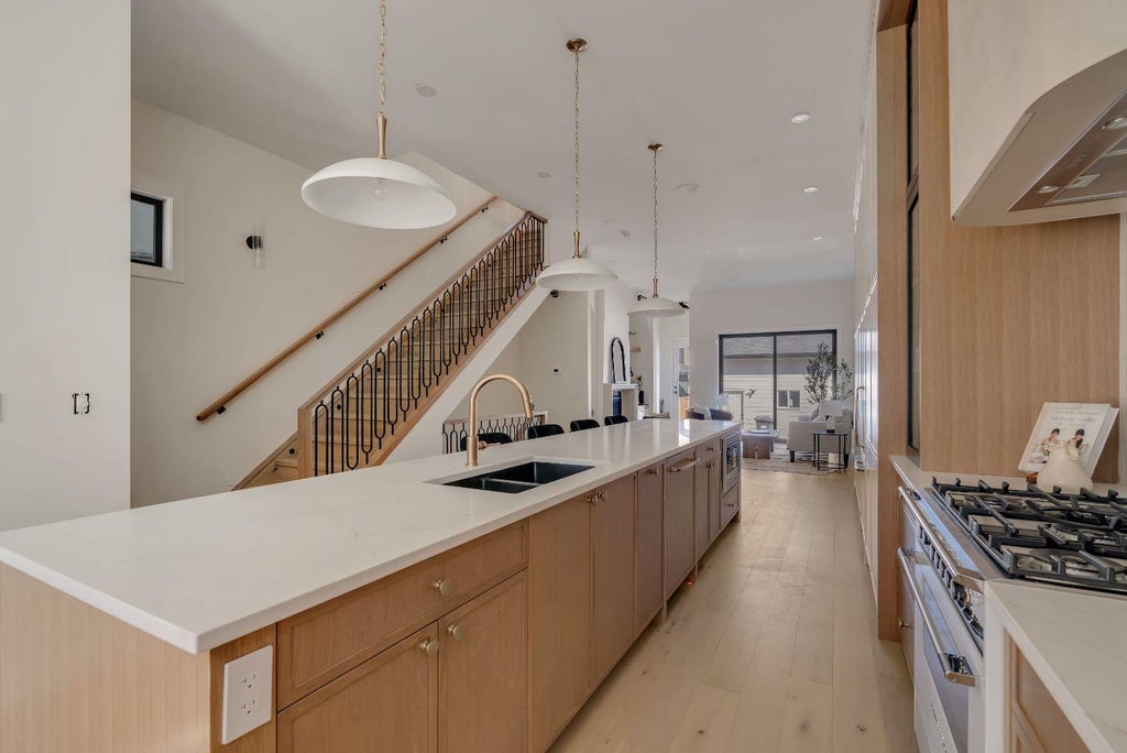 Photo of 2022 36 Street SW, Calgary, AB T3E 2Z1 (MLS # A2346726)