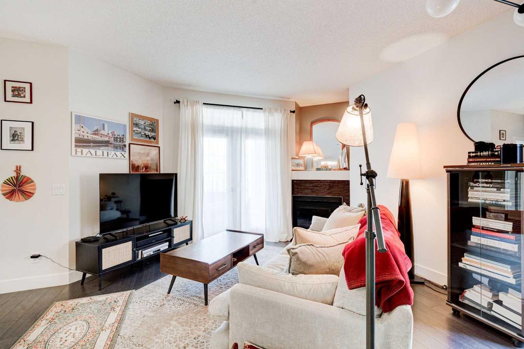 Photo of 527 15 Avenue SW #213, Calgary, AB T2R 1R5 (MLS # A2310525)