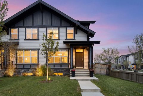 Photo of 7 Masters Square SE, Calgary, AB T3M 2N3 (MLS # A2312486)
