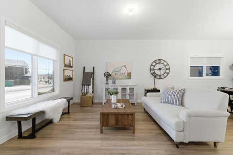 Photo of 994 Chinook Winds Meadow SW, Airdrie, AB T4B 5R1 (MLS # A2334099)