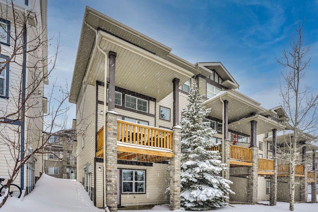 Photo of 39 Panatella Road NW, Calgary, AB T3K 0S7 (MLS # A2298941)
