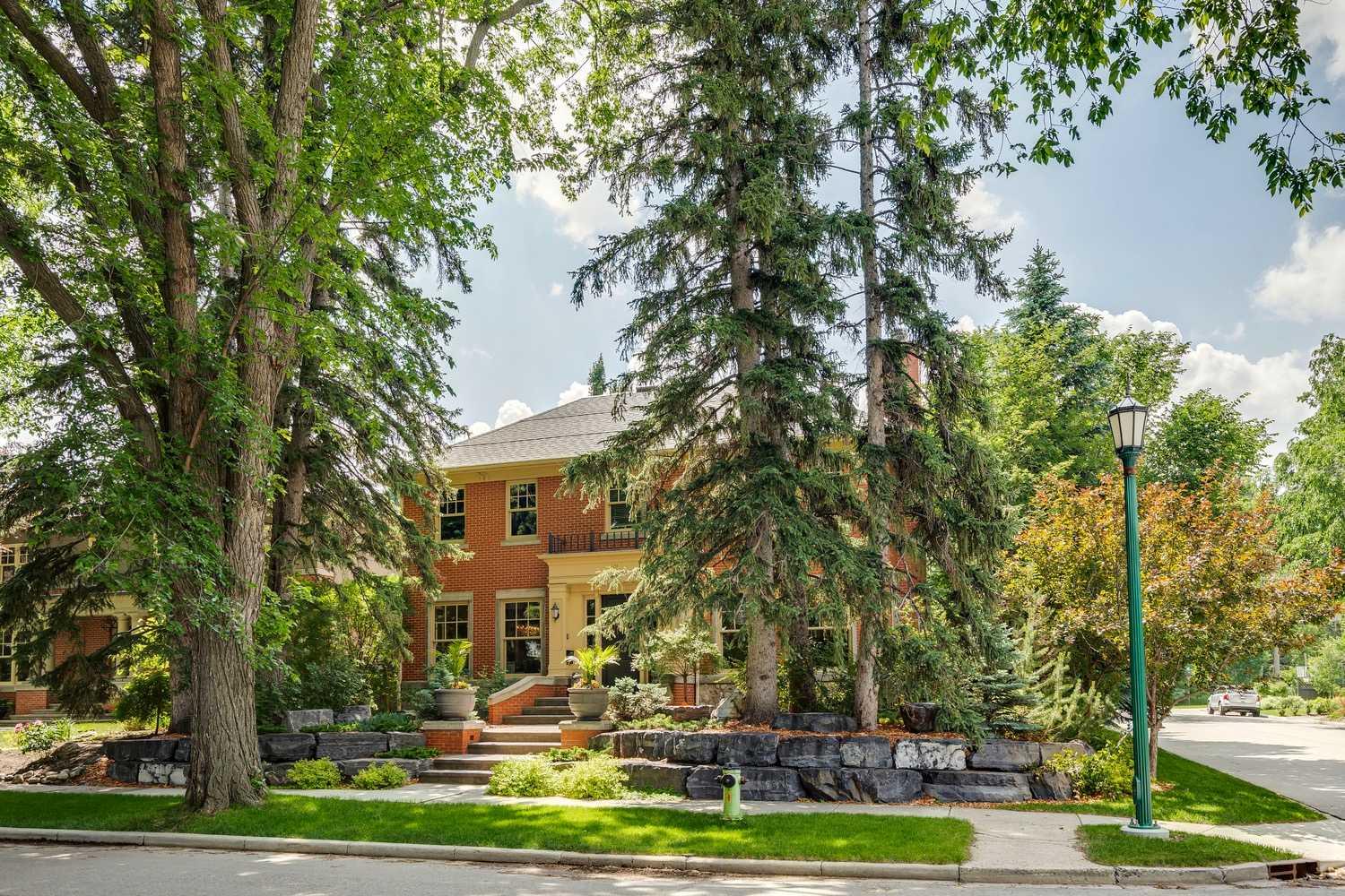 729 Riverdale Avenue SW